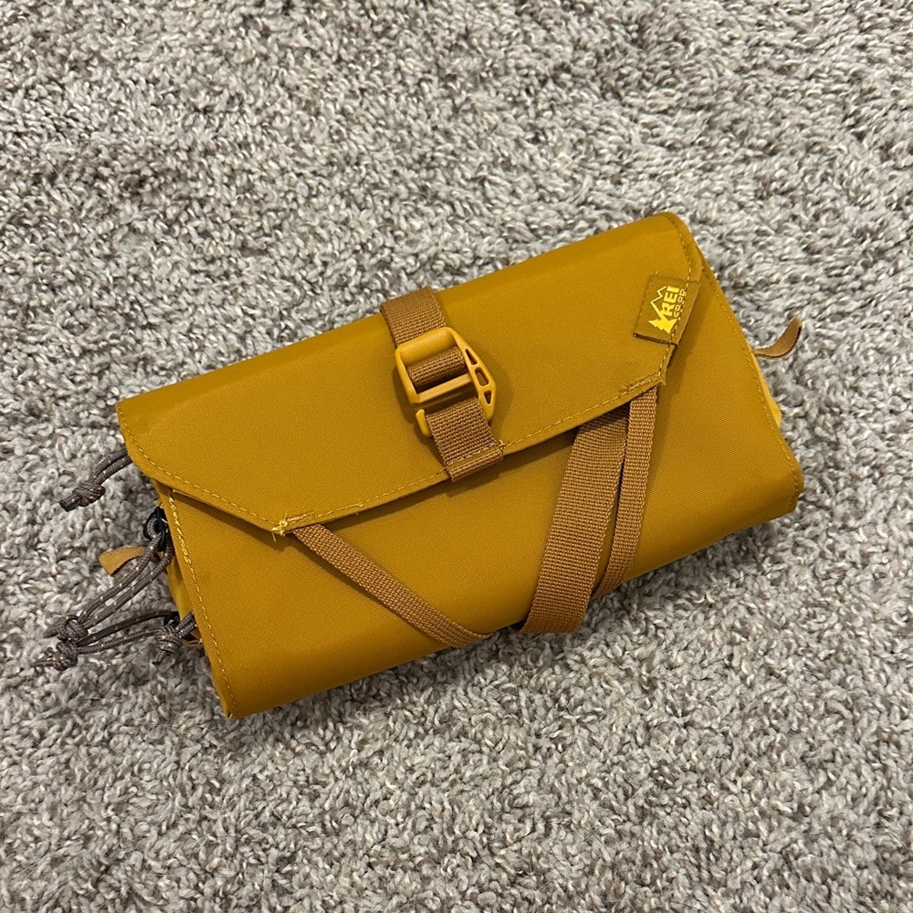 REI travel bag